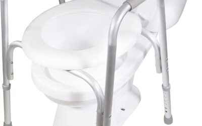 Test de l’abattant WC surélevé avec cadre de sécurité réglable