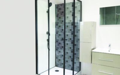 Test : cabine de douche Ondée Ciment, montage sans silicone