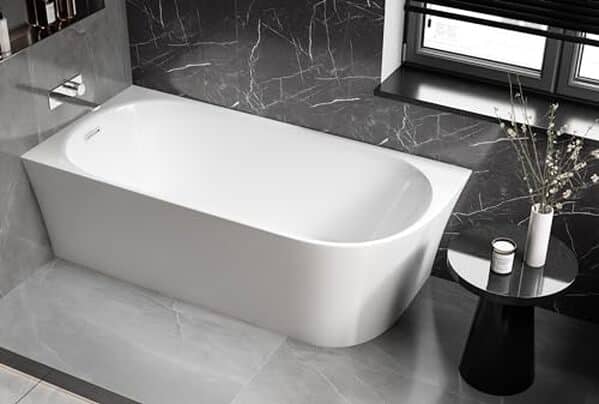Découvrez notre test complet de la baignoire d'angle Bernstein Nora Corner : design épuré, 215 litres de capacité et installation pratique pour votre salle de bain.
