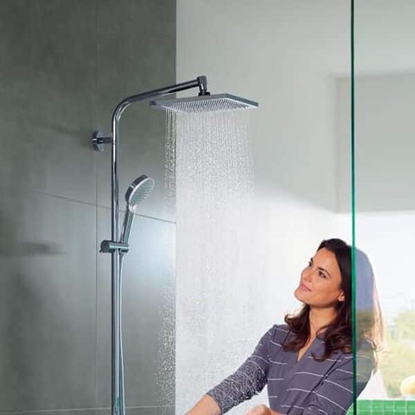 Découvrez notre test détaillé de la colonne de douche Hansgrohe Crometta E 240 EcoSmart : performances, économies d'eau et confort d'utilisation analysés.